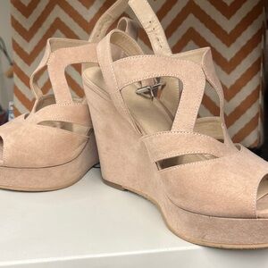 Chic Blush Wedge Sandals
